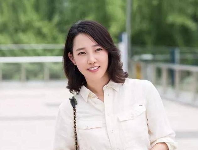 高冷如白百合,内心是善良的,5年一直在照顾熊顿的父母_白百何_事情