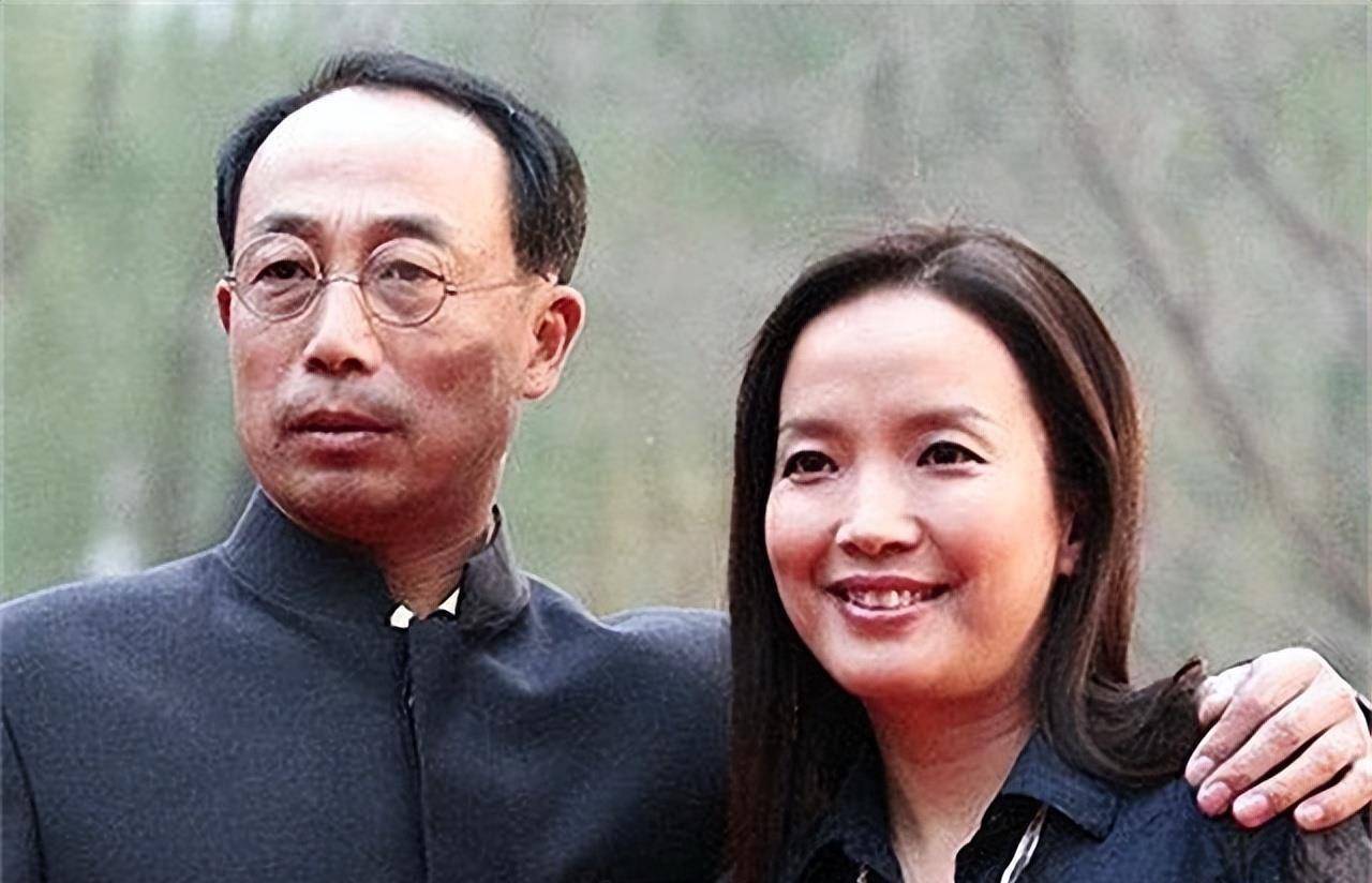 儿瘫痪妻出走,丧子后娶吕丽萍,批冯小刚被说,孙海英的精彩人生_西藏