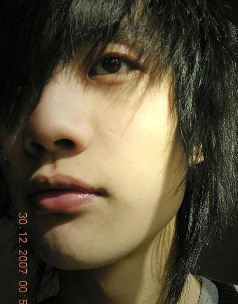 许嵩在音乐节上喊话:"最先成熟的麦穗会被e鸟啄食"_回应_时候_是一种