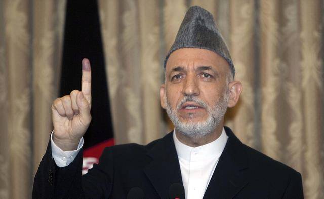 阿富汗乱成一团,前总统加尼带4车现钞跑路,他的家人都去哪了_美国