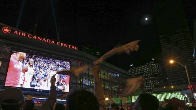 NBA本赛季30支球队主场上座率排名，湖人第11，勇士第14-nba各支球队主场在哪