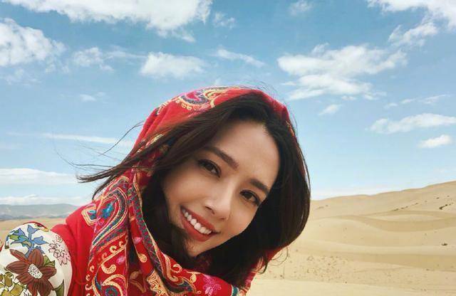 郭碧婷钻戒上热搜,向佐求婚成功,修成正果的感情母亲是神助攻_女神