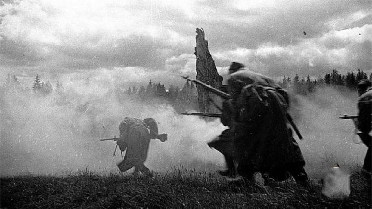 莫斯科保卫战：苏军绝地反击，德军所向披靡的闪电战时代被终结_搜狐网