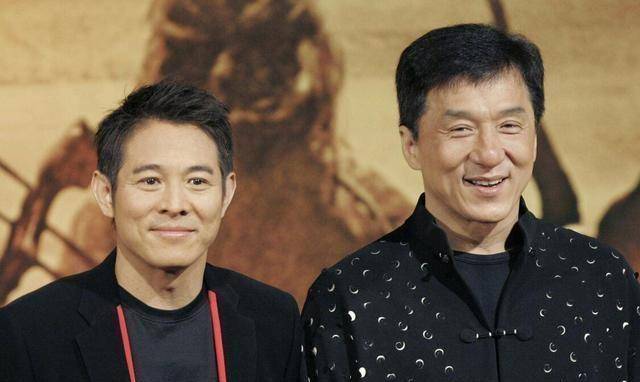 李连杰晒旧照,再成功的事业也换不来健康_年轻人_少林_电影