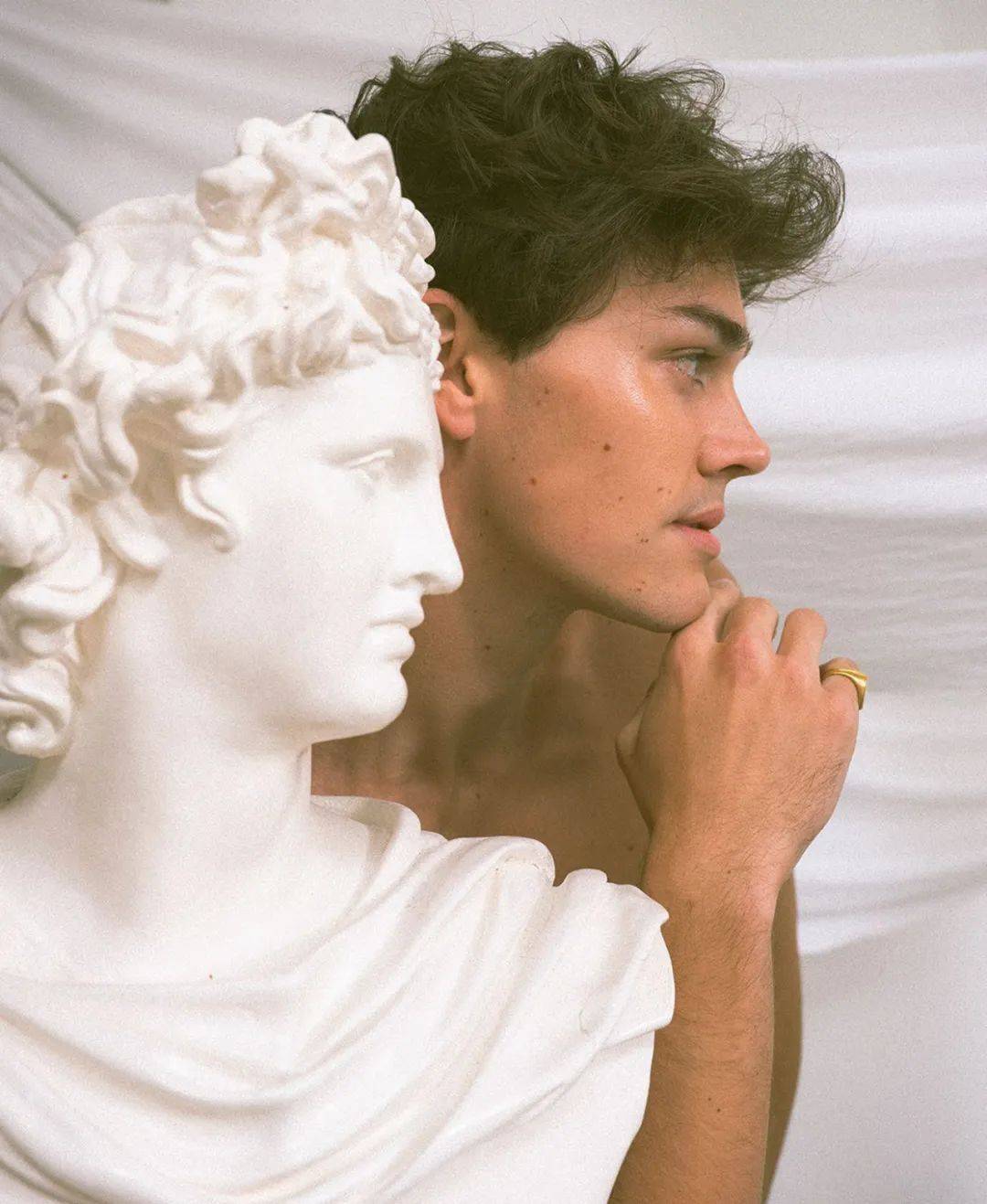 全网粉丝过亿,美国第一男网红 noah beck 发布个人内衣品牌_中国_tik