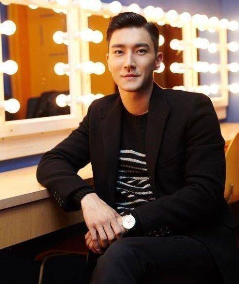 扒扒跟他同组合成名的明星之生存现状_金希澈_junior-m_神童