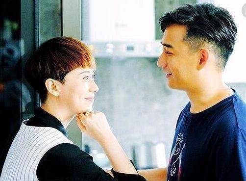 黄磊学生那么多,为何如此帮扶海清,没想到两人还有这样一道渊源_观众