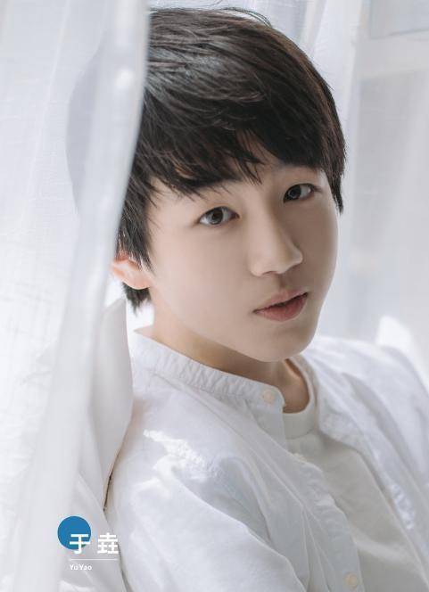 嘉行传媒大换血,新签下两名男演员,迪丽热巴高伟光或面临出走_于垚