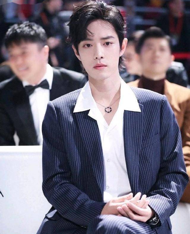 七年前的肖战是校草,六年前的肖战是设计师,那些年你错过的肖战_陈情