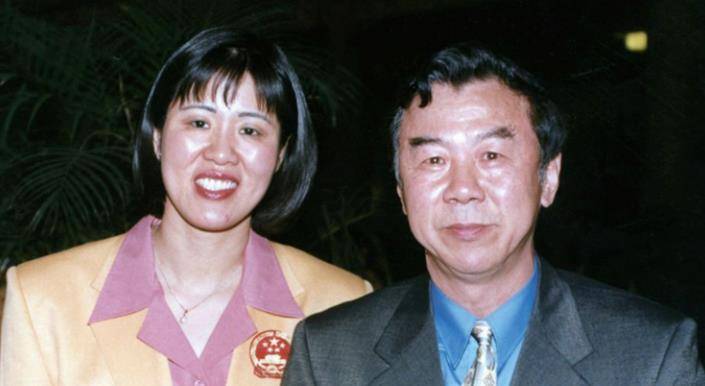 "女排之父"袁伟民,功成名就之后,她的晚年生活又是怎样的呢?
