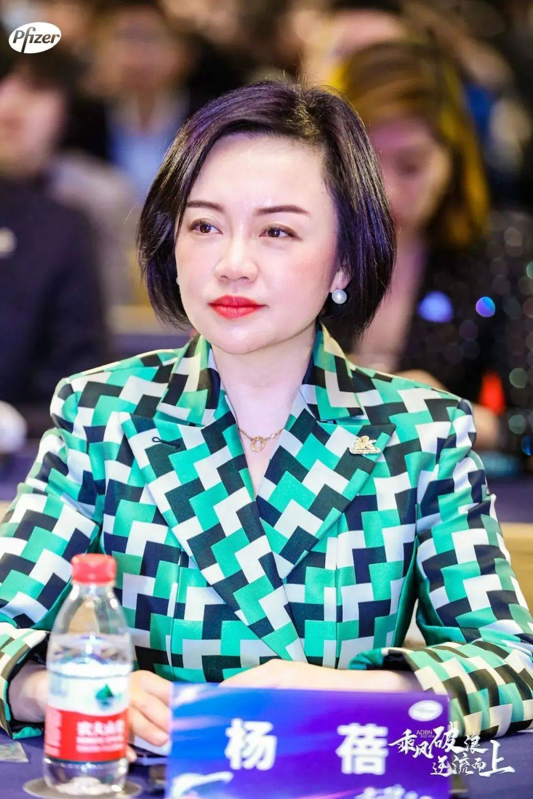 以敬畏之心,奔赴一场生命的热爱_杨蓓_销售_工作