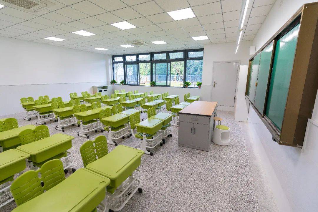 学校教室 来自搜狐网