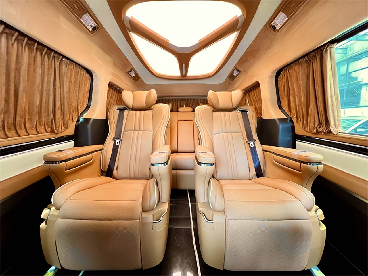 大通g20金骑士高顶豪华七座商务车,上海现车_搜狐汽车_搜狐网