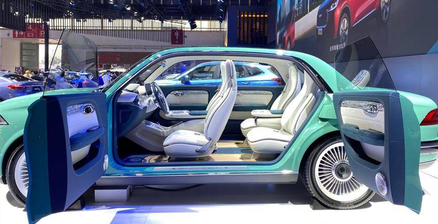 长城复古轿车"潮派"现身,无b柱设计颇为独特,还带对向无框门_搜狐汽车