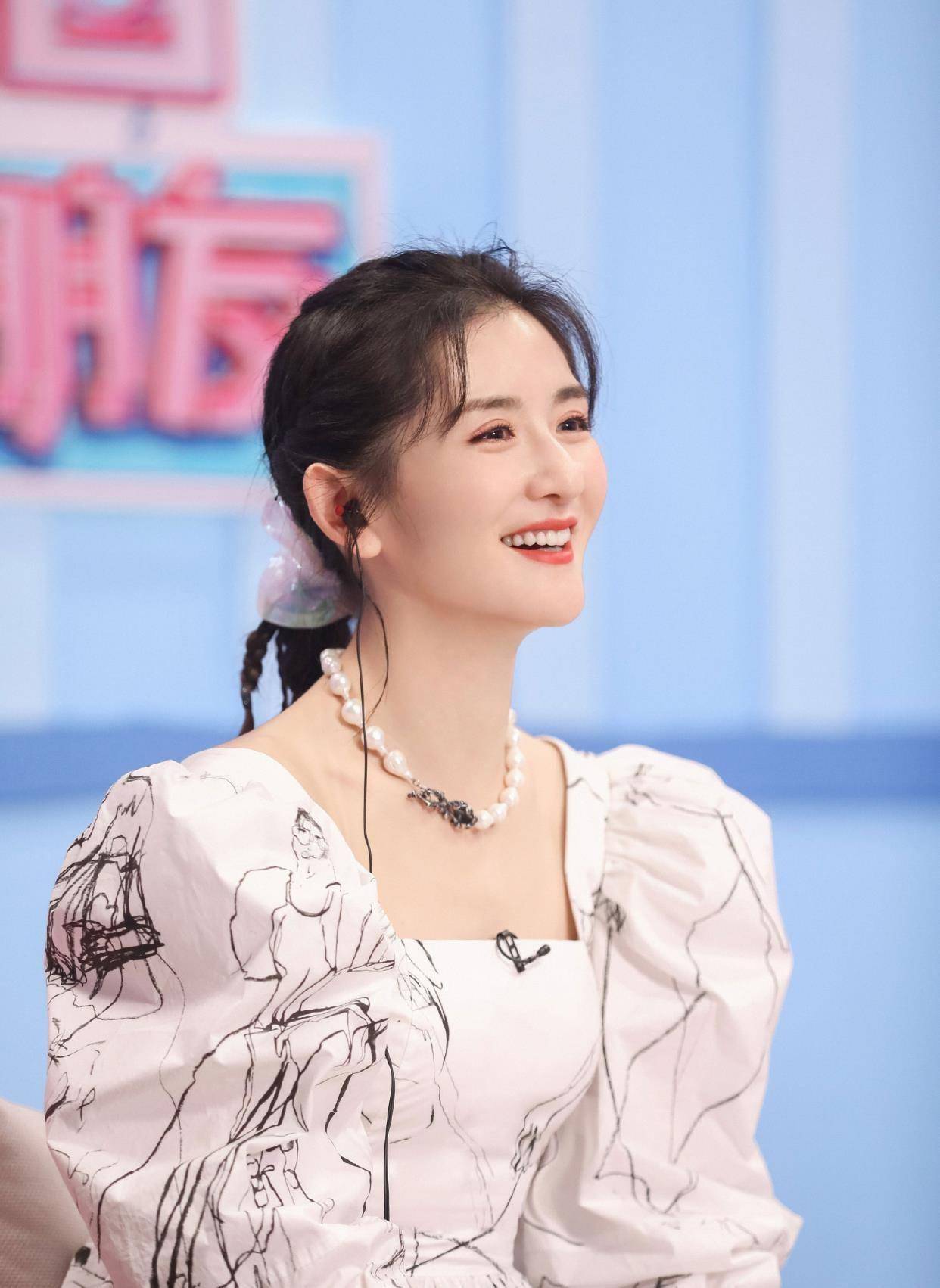 快本谢娜一人分饰两角,称模仿杜华会友尽,杨迪版黄晓明太逗了!