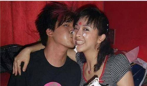 拒绝杜淳,倒追大张伟被拒后闪婚富商,黄小蕾的确令人佩服_漂亮_脾气
