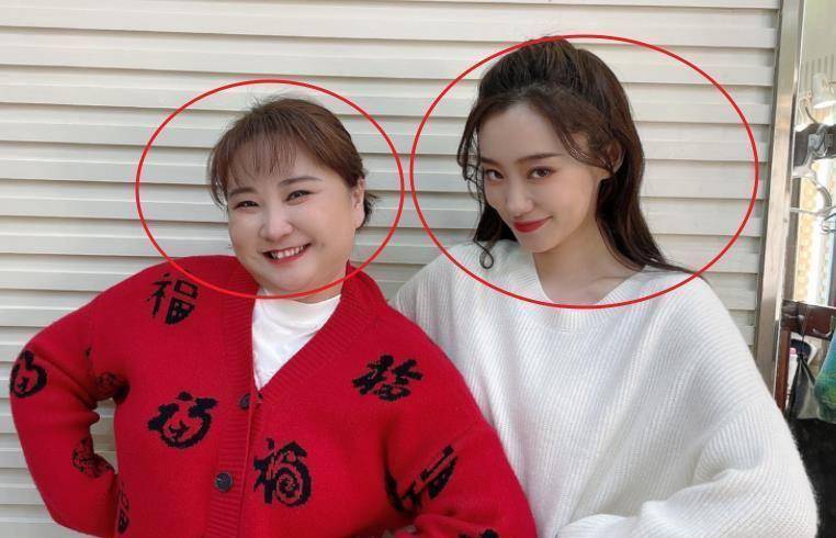 力破不和传闻,贾玲深夜会张小斐,生图下的两人颜值差距大_聚餐_关系