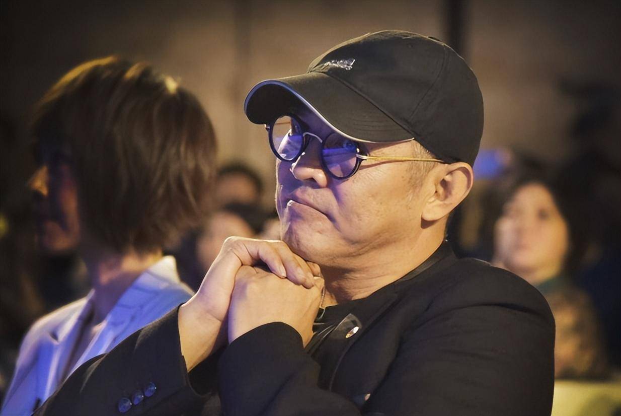 60岁的李连杰现状曝光,他怎么会沦落到这个地步?_中国_国籍_网友