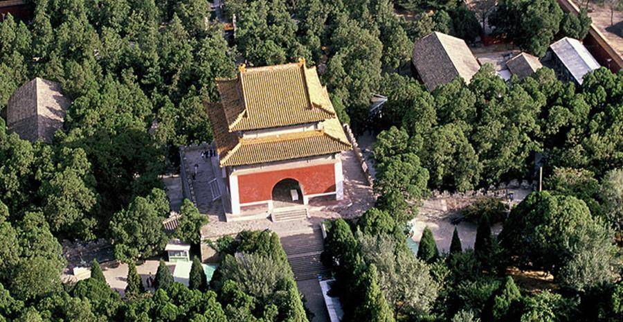 原创            中国发掘的唯一帝王陵，挖掘后怪事频发，被公认为中国考古之痛-中国古代帝王陵墓