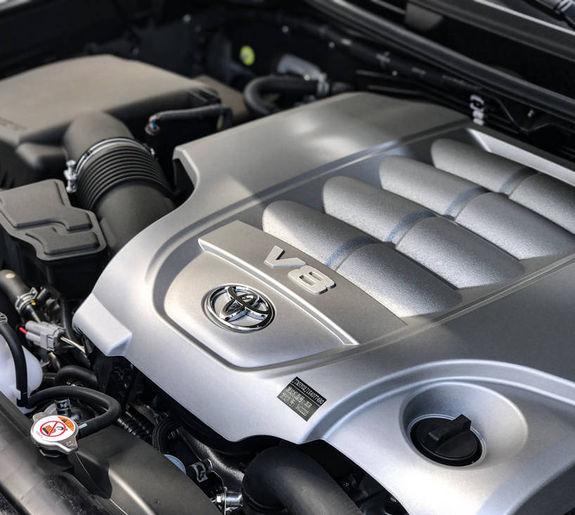 7l搭载的是(3ur)v8发动机,最大马力367p,扭矩可以达到530nm,并且这台