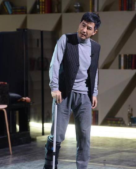 李宇春1票之差输给张国立,演技得票比马思纯多20票,这一点最尬_郭晓冬