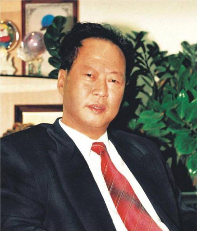 被曝移民加拿大,公司千亿却不上市