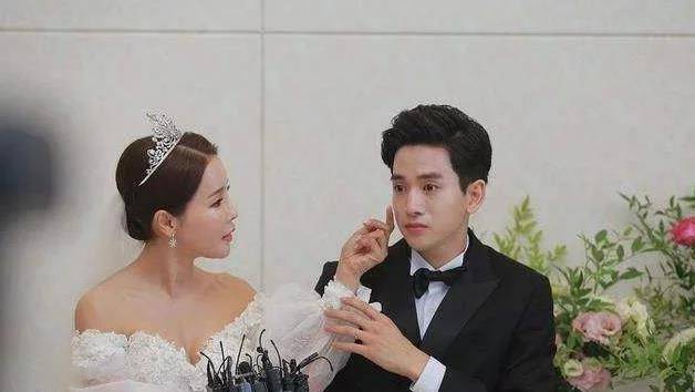 恋爱"终于修成正果,嫁小17岁老公,男人都很喜欢这种有气质_米娜_明星