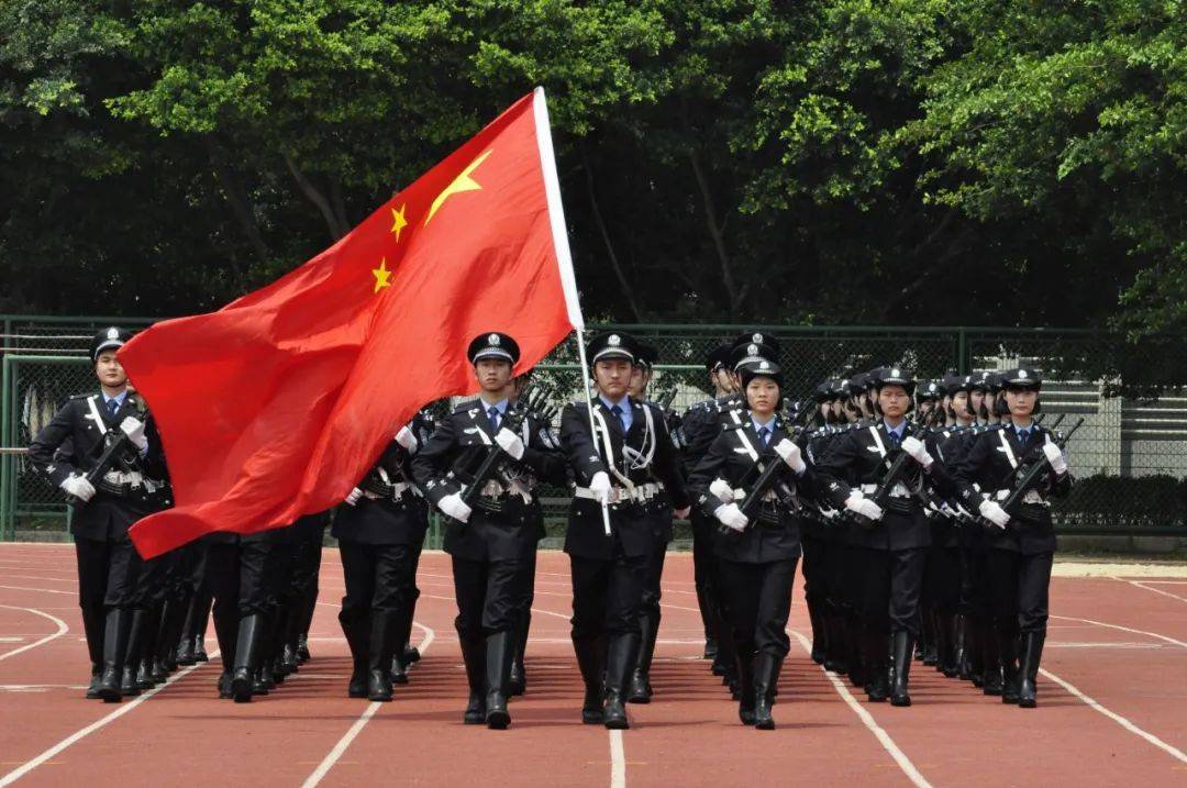 北京的铁道部公安干部学校,1980年迁至郑州,更名为铁道部郑州人民警察