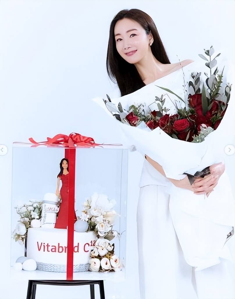 崔智友3岁爱女暴风抽高,看起来相当白皙清秀,网赞:大美女_女儿_女生