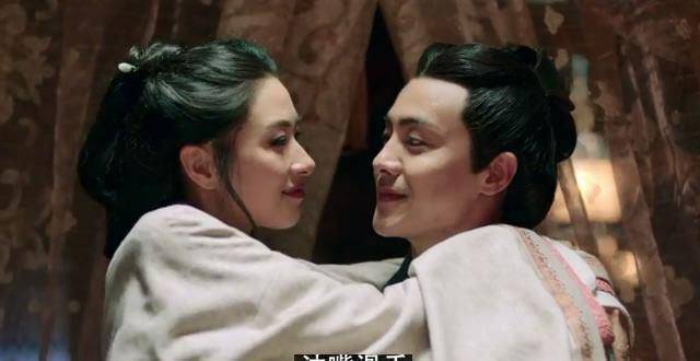 曹丕吃醋的站了一夜才离开,这曹家两兄妹,曹丕爱上了皇后伏寿,曹节就