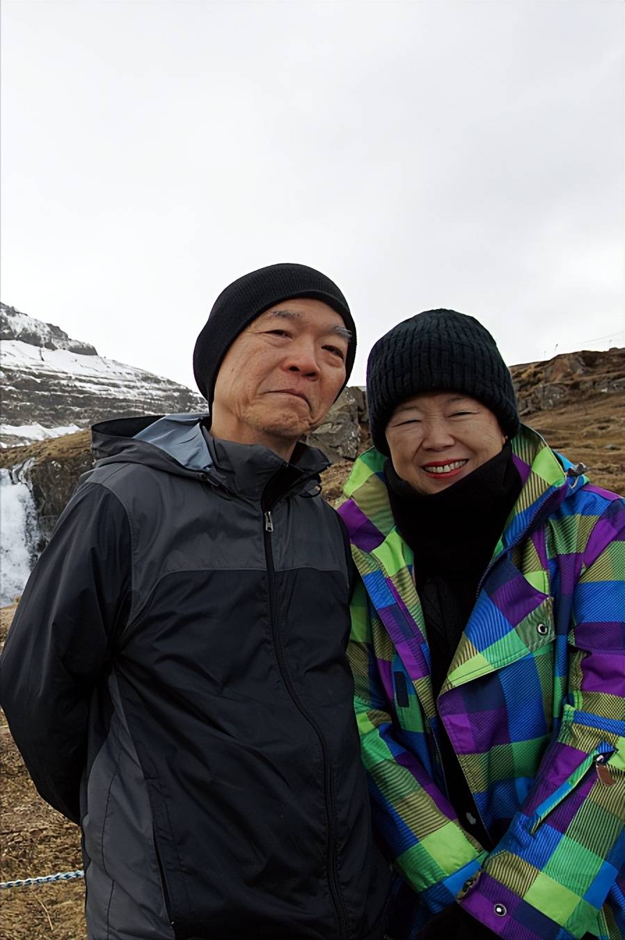 儿子大学毕业后,我带着妻子旅居16年,结婚没有管,如今无人养老_李冰