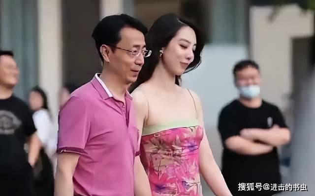 国企牵手门事件整理回顾：女主董某某背景被挖出 胡某某 处理 视频