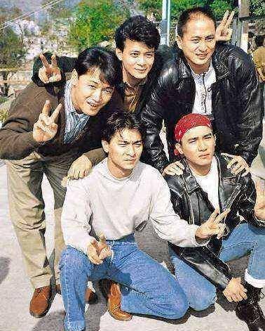 刘德华,黄日华,苗侨伟同框提前庆父亲节,不见朱丽倩及6岁女儿_太太_带