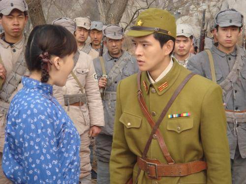 还有一个就是比较感人的是,当陶建民为革命事业献身的时候,许多青年并