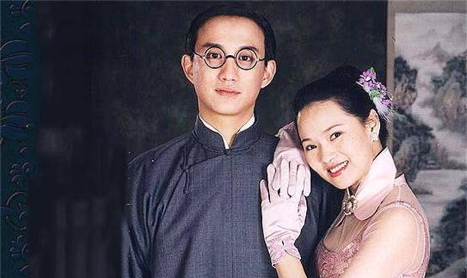 不过在家里辛勤侍奉婆婆,照顾一双女儿的马佩璋却不