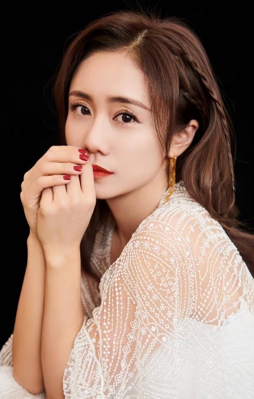 刘芸:背刺李小璐揭发聂远五角恋,却收服情场浪子郑钧_黄晓明_节目组