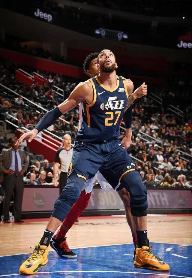 nba现役球员盖帽前10,詹眉上榜_防守_内线_天赋