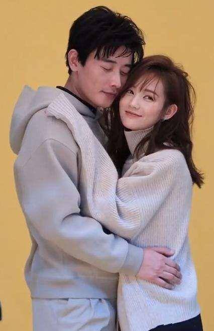 唐嫣被曝生子,罗晋发朋友圈用六个字表达心情_闫学晶_双胞胎_低调