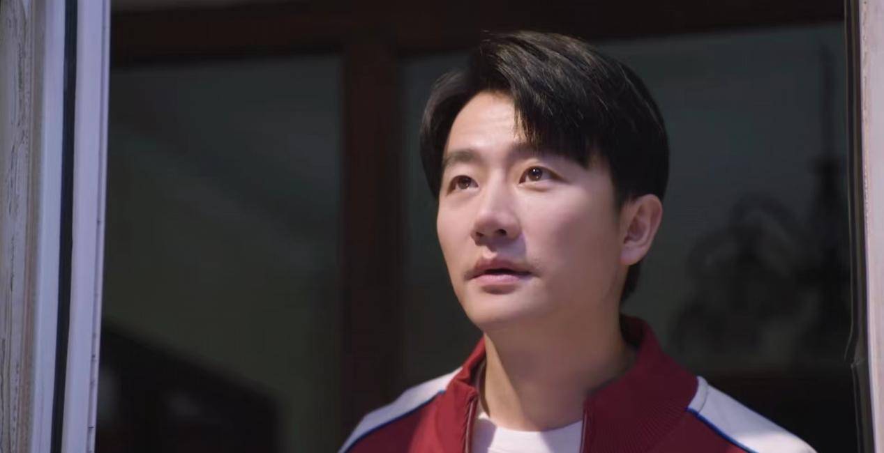 黄轩正午新剧《欢迎光临》开播,不仅演技细腻,还带火了一句台词