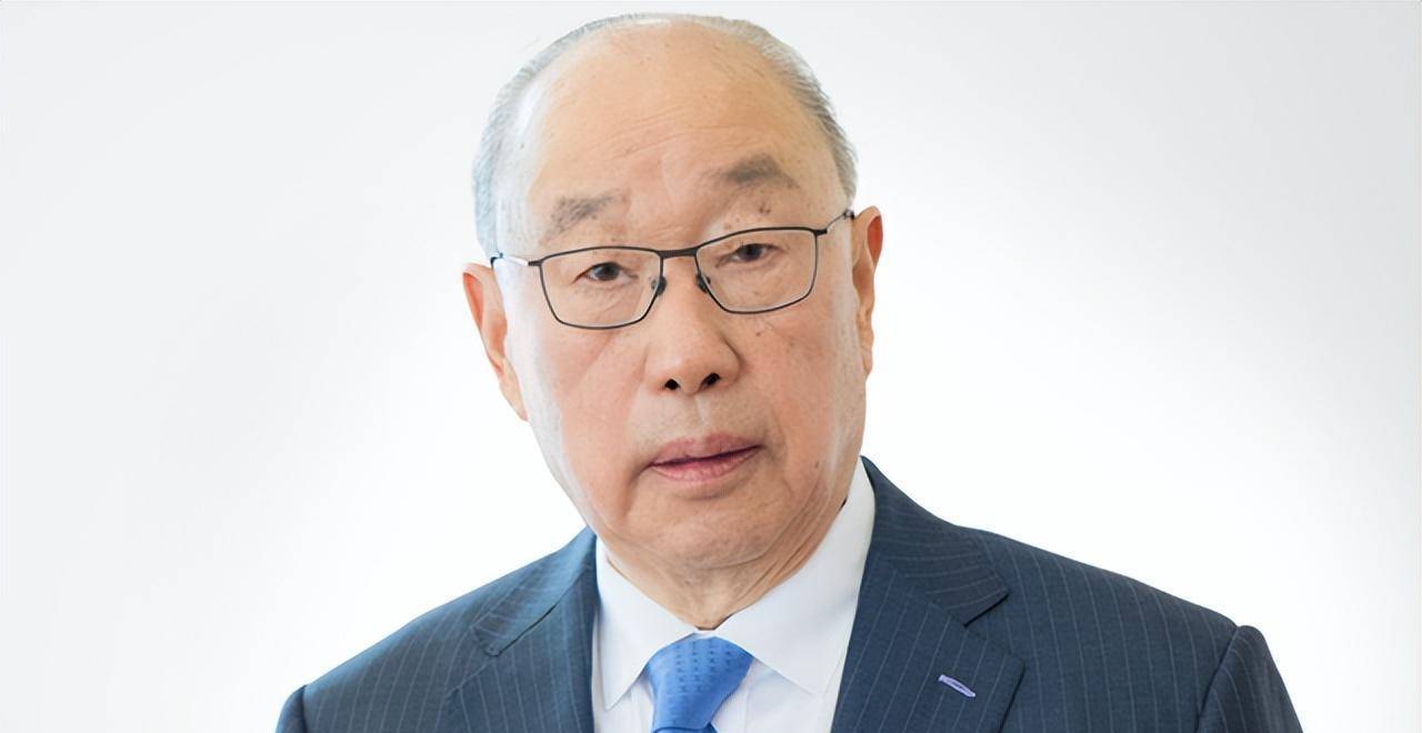 双汇"太子"揭发81岁亲爹,与小36岁的秘书姘居20年,偷生一女_万隆_漯河