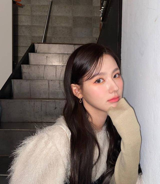 10位韩国女团成员小学毕业照,子瑜,jennie零黑历史_眼镜_因为_照片