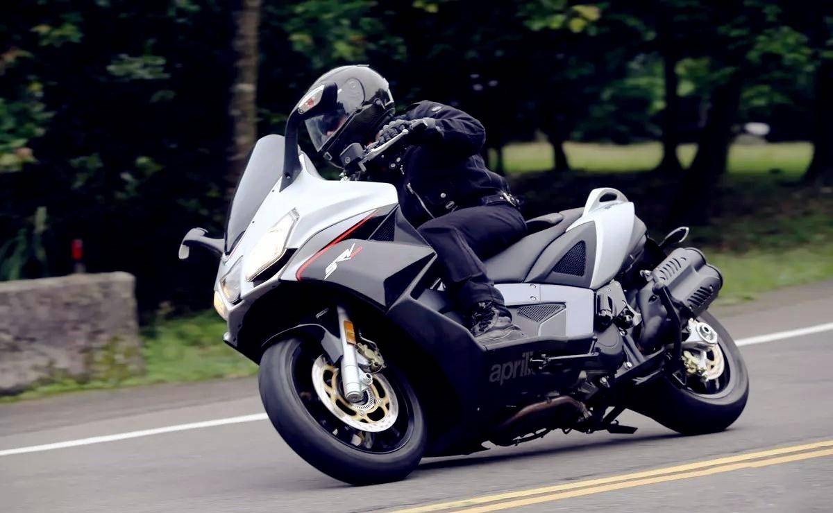 雅马哈tmax530都怕的"羊王",v型双缸引擎,极速230_搜狐汽车_搜狐网