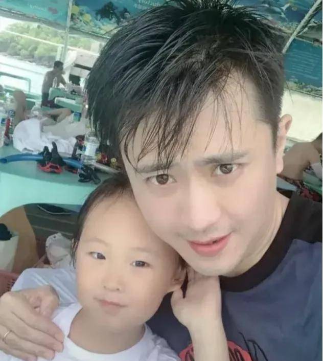 主持人杨帆:26岁进电视,娶普通妻子也幸福,就是大女儿让我烦恼_张蕾