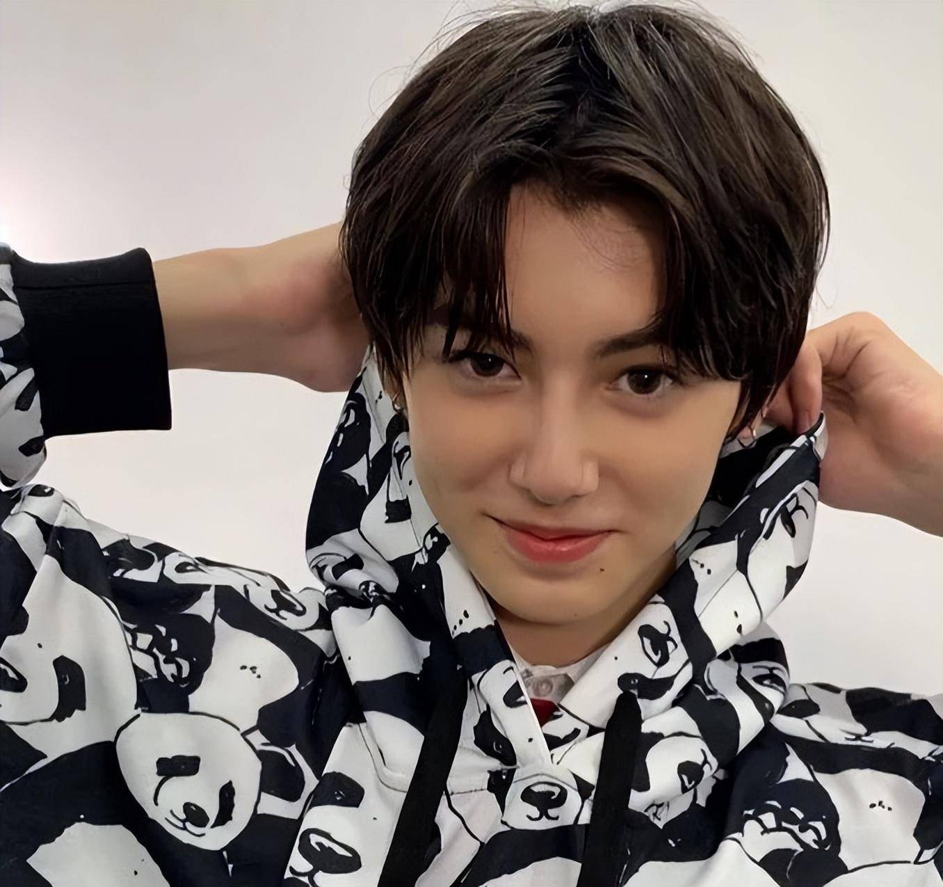 十七岁日本男模alexsho,好可爱的男孩子!_生活_因为_小小年纪