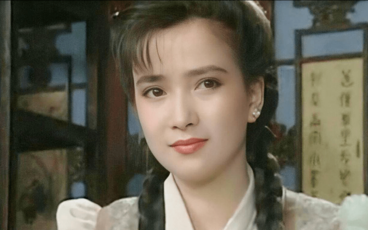 内地古典第一美女何晴:年轻时容貌不输陈红,曾演遍四大名著_许亚军