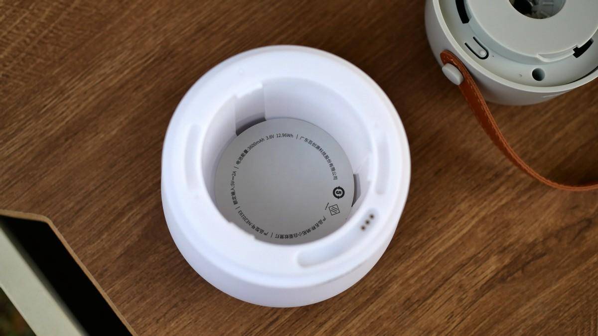 夏季露营好物分享:纳拓小白驱蚊营灯,精致与氛围兼顾,还能驱蚊