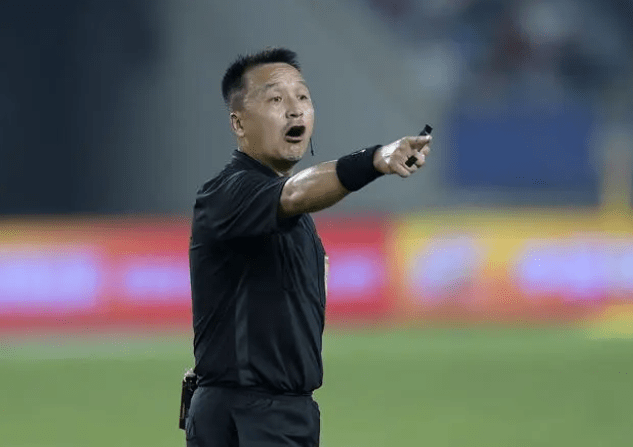 张雷被带走之后,网传还有3人被带走,4大黑哨浮现_比赛_裁判_球员