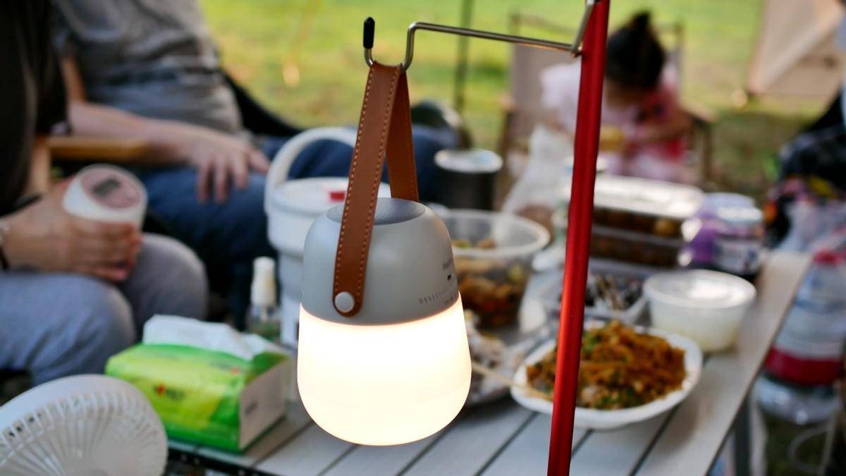 夏季露营好物分享:纳拓小白驱蚊营灯,精致与氛围兼顾,还能驱蚊