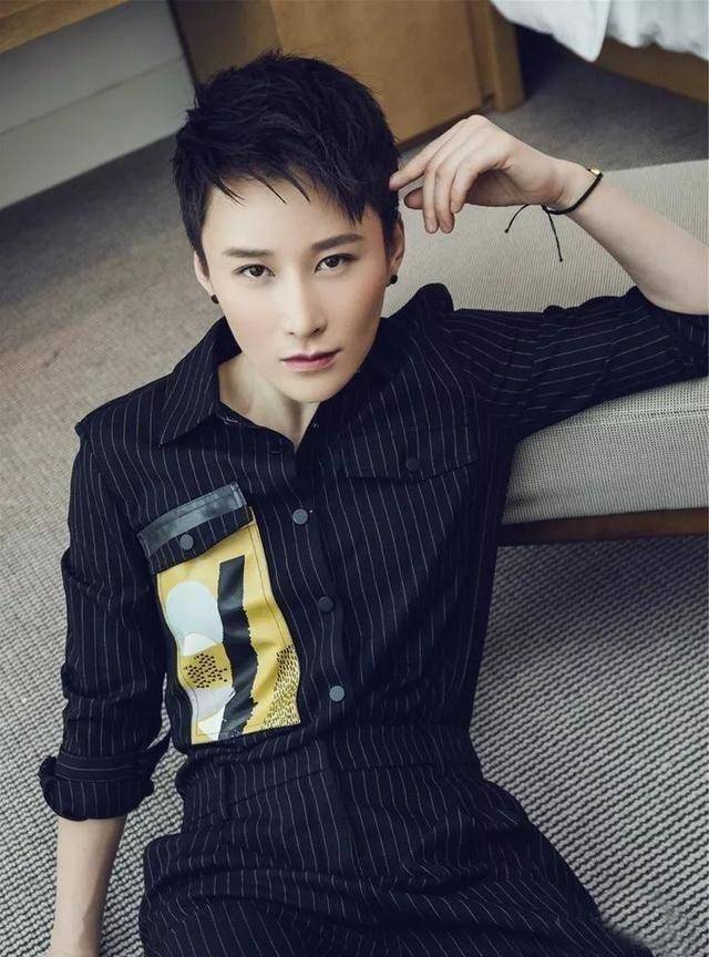 宁静作为板寸头的"代言人",曾经更是十分豪爽的把自己的