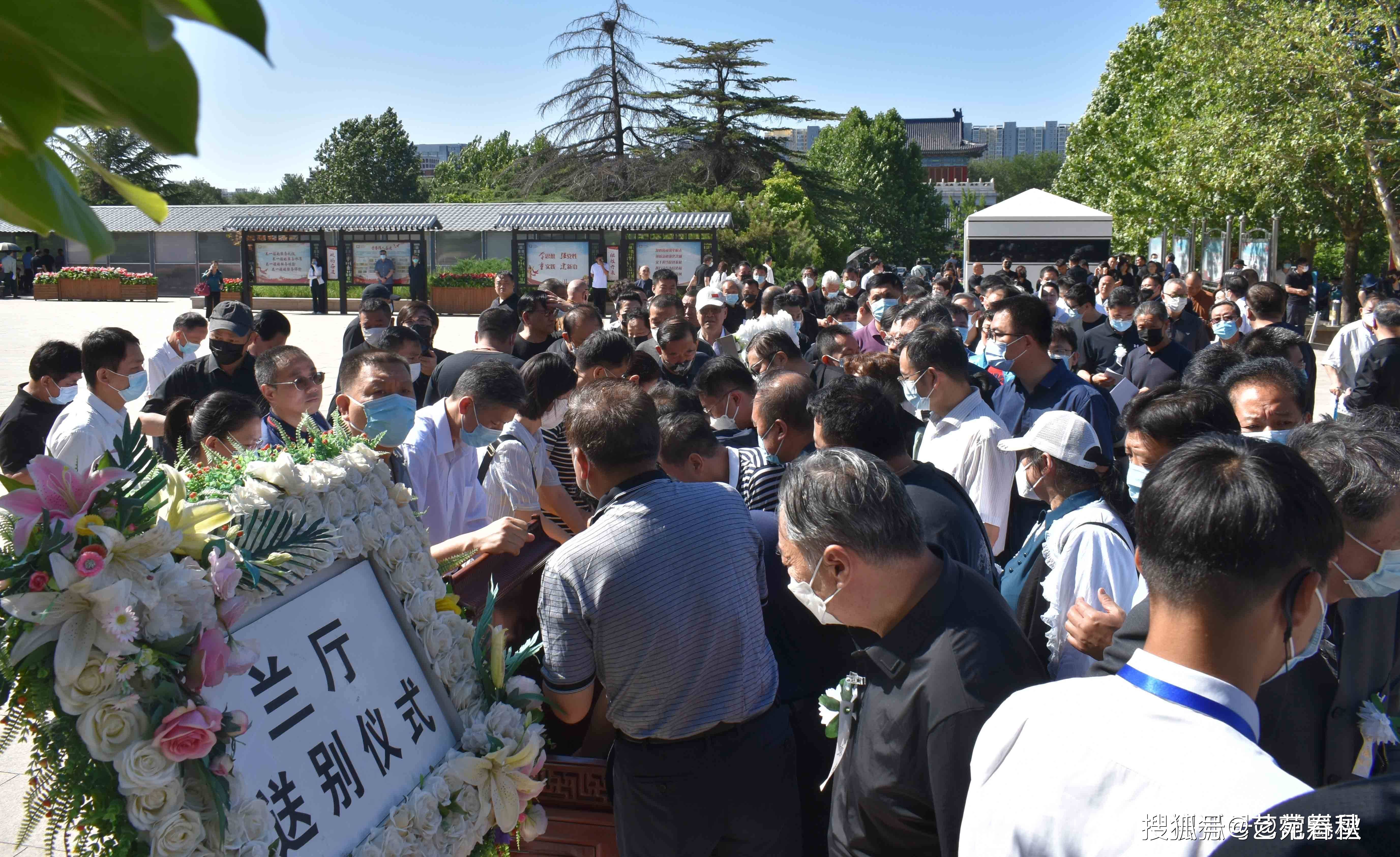 张志功老先生遗体告别仪式在北京八宝山举行_同志_工作_中央统战部